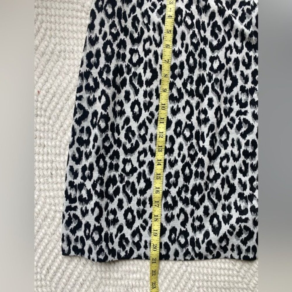 Talbots Black & Gray Animal Print Mini-Skirt Size 2 With Faux Pockets - Picture 5 of 7